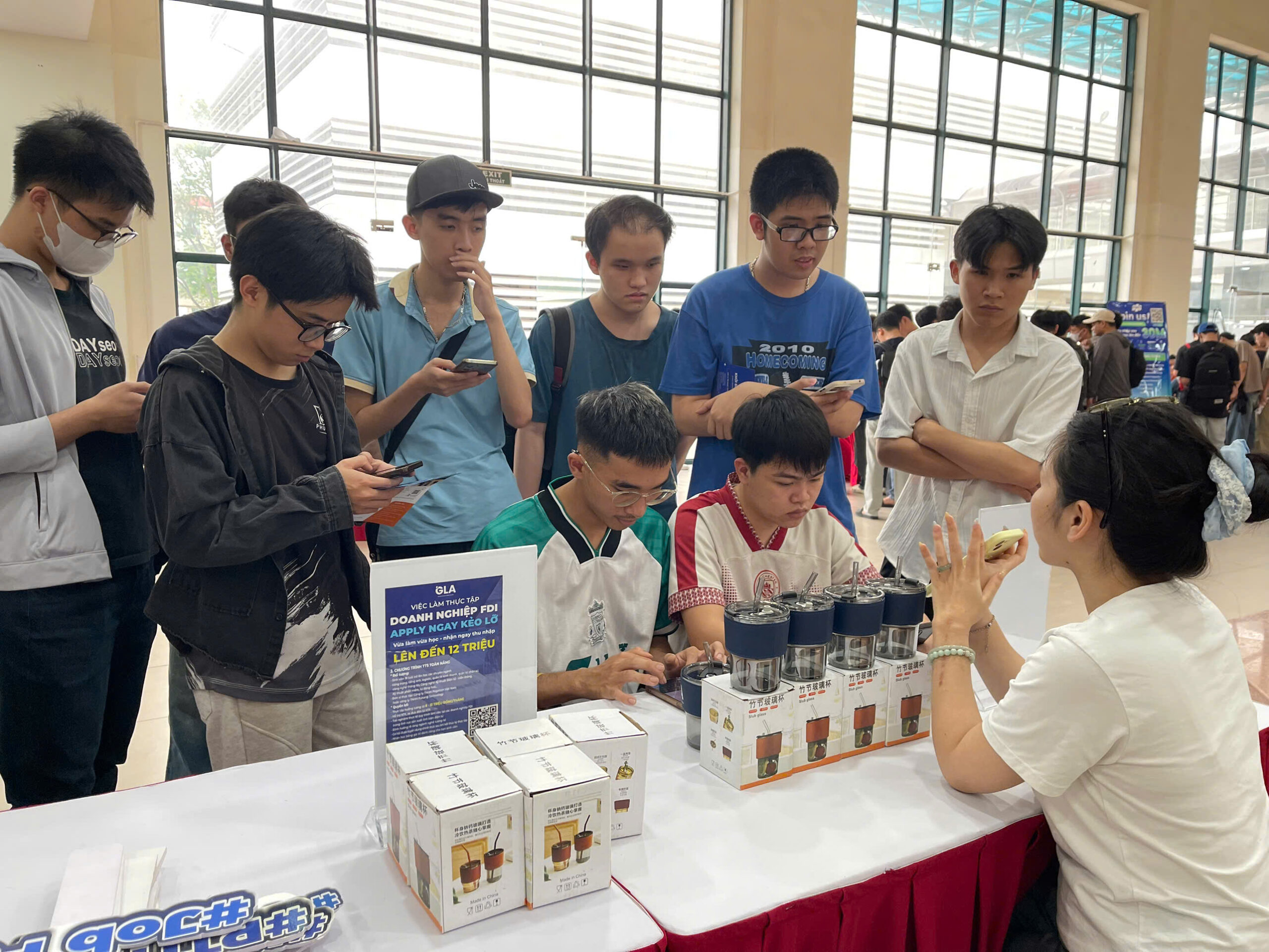 Hướng nghiệp tại Học viện Công nghệ Bưu chính Viễn thông